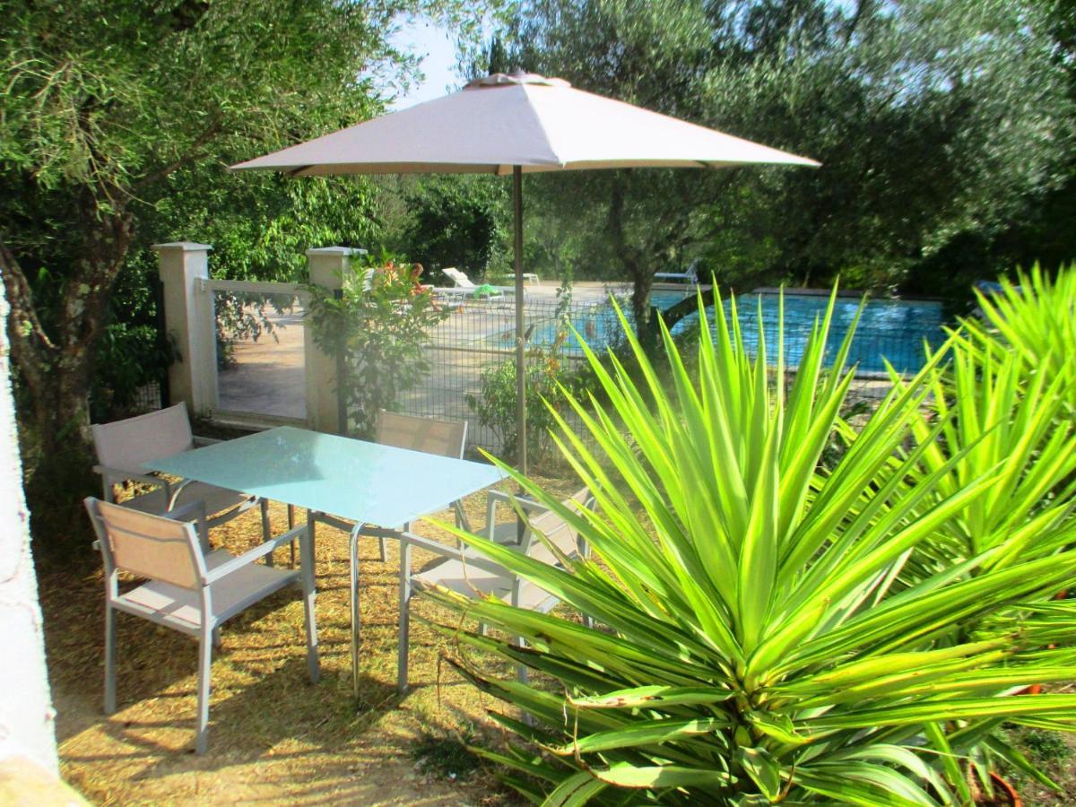 Le Mas Des Lilas Uzes Ngoại thất bức ảnh