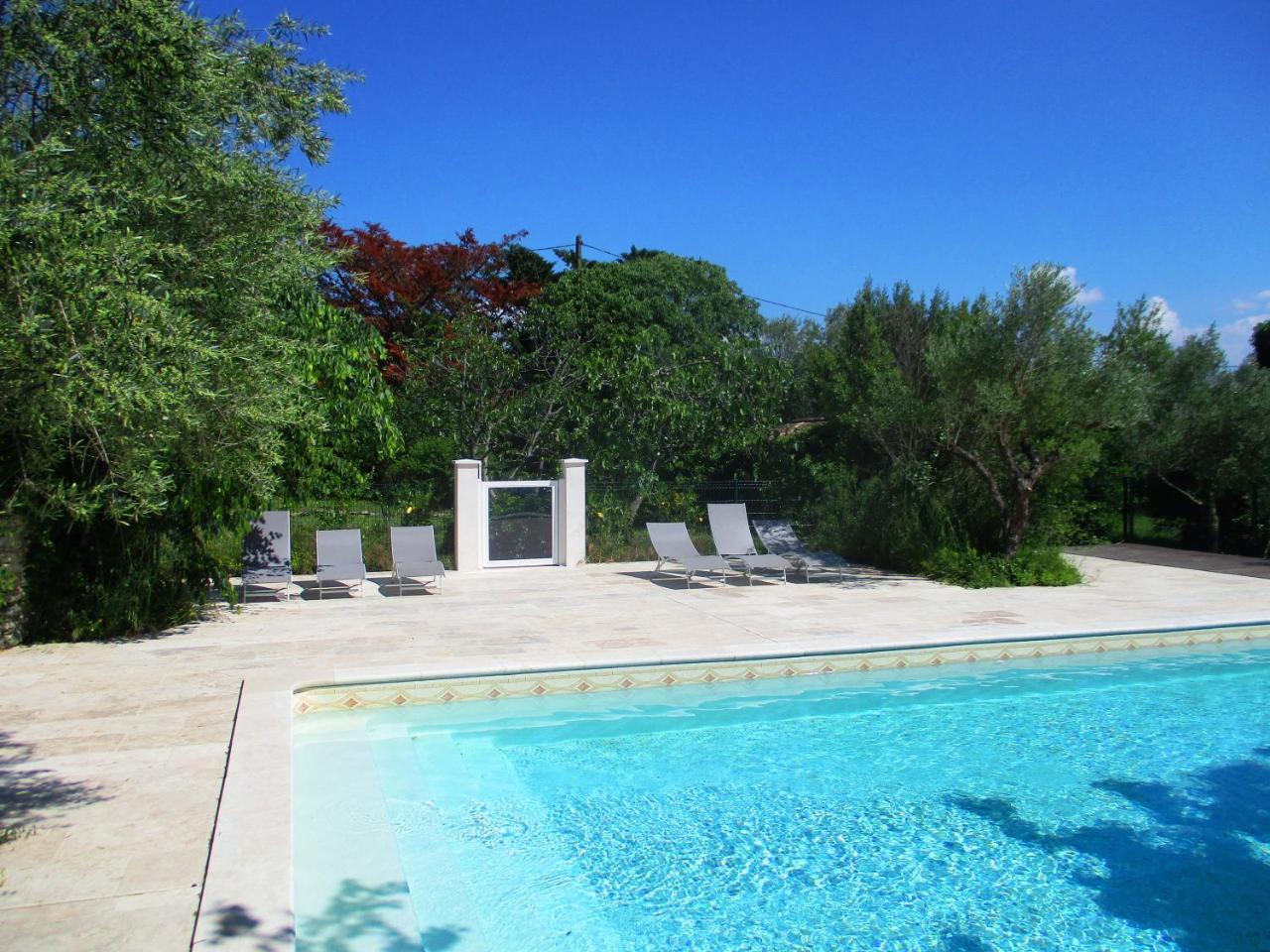 Le Mas Des Lilas Uzes Ngoại thất bức ảnh